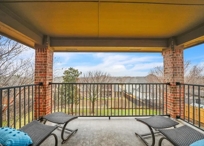 Holiday home New Luxury Retreat With Skyline Views & Theater *